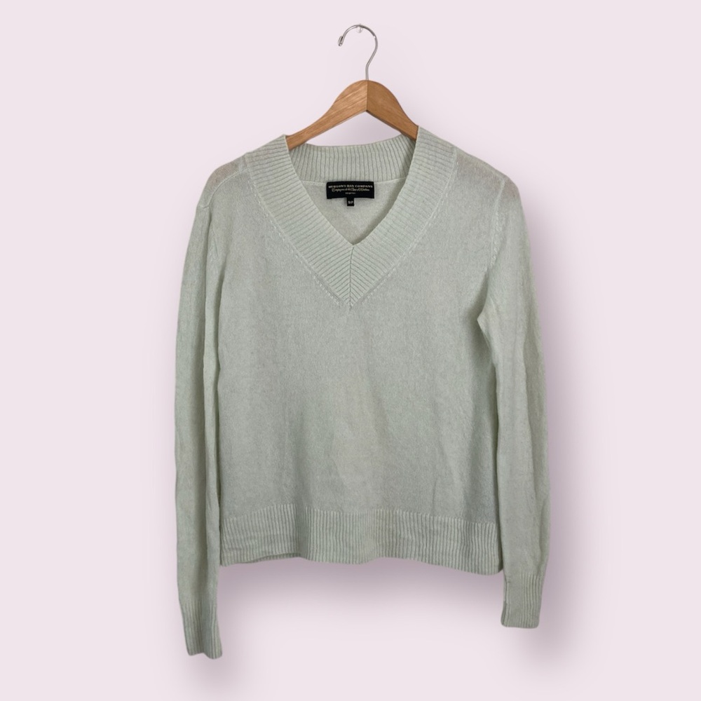 🇨🇦 Hudsons Bay Company Cashmere V-Neck Pullover Sweater